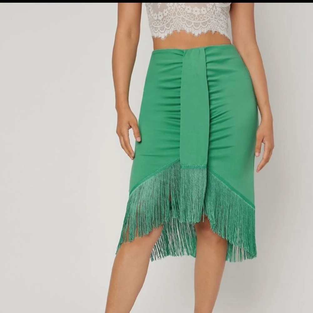 Green Fringe Hem Ruched Skirt